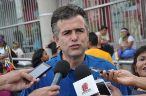 Feo La Cruz exhorta a la AN a declarar estado de emergencia en Puerto Cabello tras afectaciones por lluvias