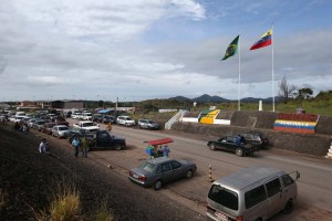Brasil autoriza residencia temporal de venezolanos que huyen de la crisis
