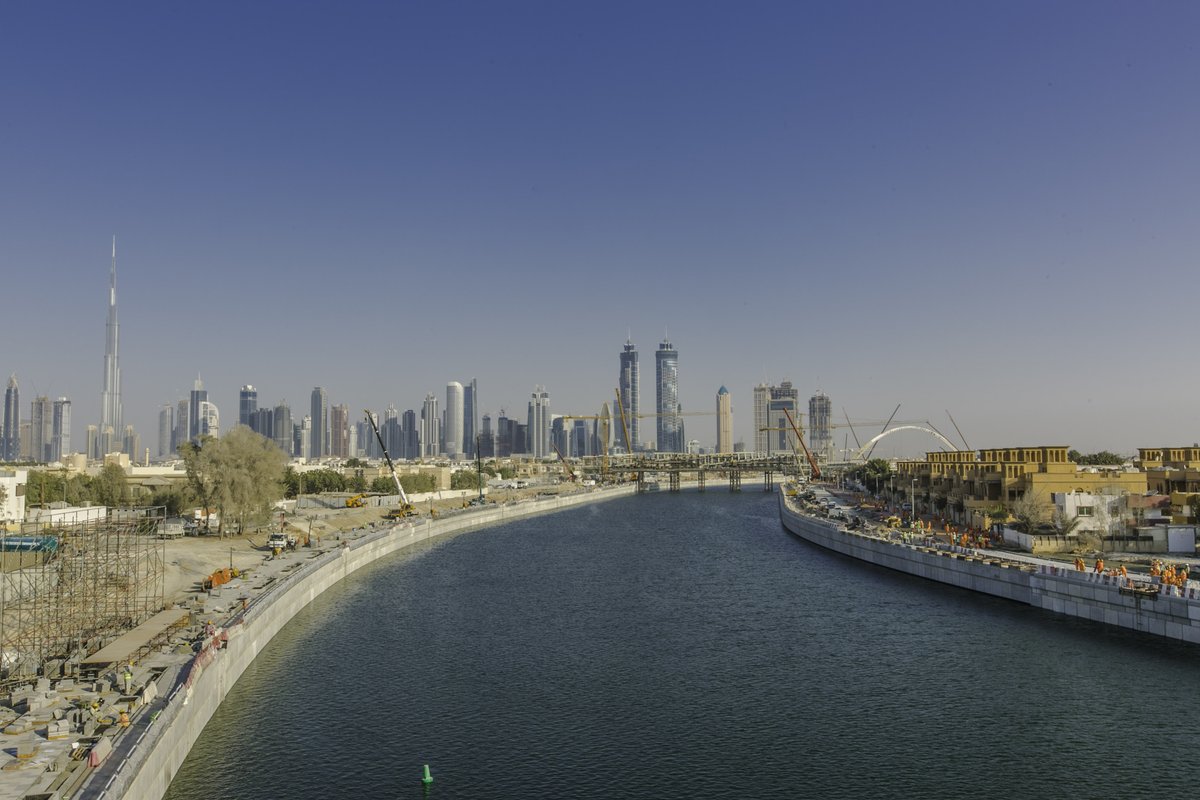 Dubái inaugura un grandioso canal para desarrollar un nuevo centro turístico