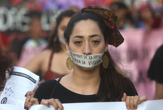 Seis mujeres son víctimas cada hora de asesinatos machistas, según la ONU