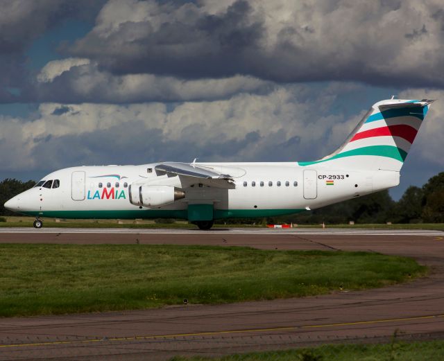 An Avro RJ85 operated by Lamia which crashed on approach to Medellin while carrying 81 passengers and crew including Brazilian football team Chapecoense is seen in a file picture taken in Norwich, Britain on September 25, 2015. Only 5 people are known to have survived the crash. REUTERS/Matt Varley NO ARCHIVES. NO SALES. FOR EDITORIAL USE ONLY. NOT FOR SALE FOR MARKETING OR ADVERTISING CAMPAIGNS.