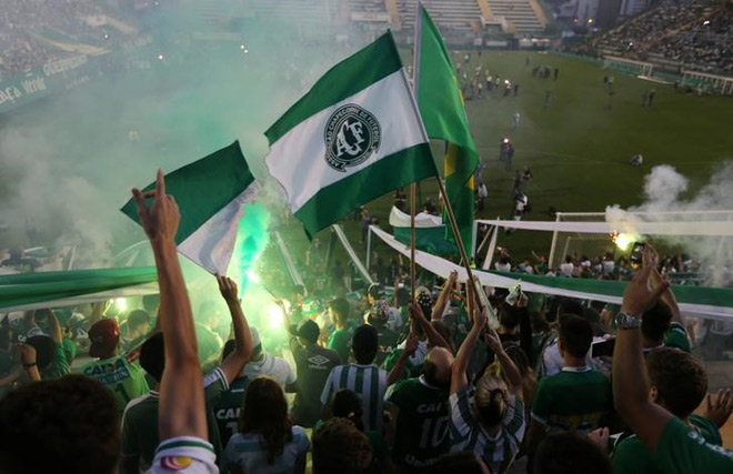 El conmovedor mensaje de un hincha del Chapecoense a Colombia (Fotos)