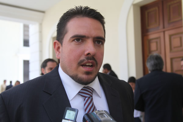 Stalin González: Gobierno intenta sabotear nombramiento de rectores al CNE