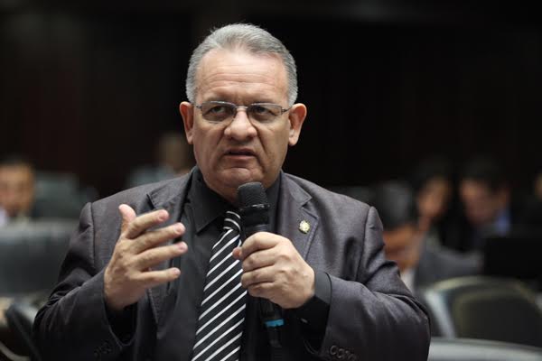 Edwin Luzardo propone designar rectores: “Hay que parar la guachafa”