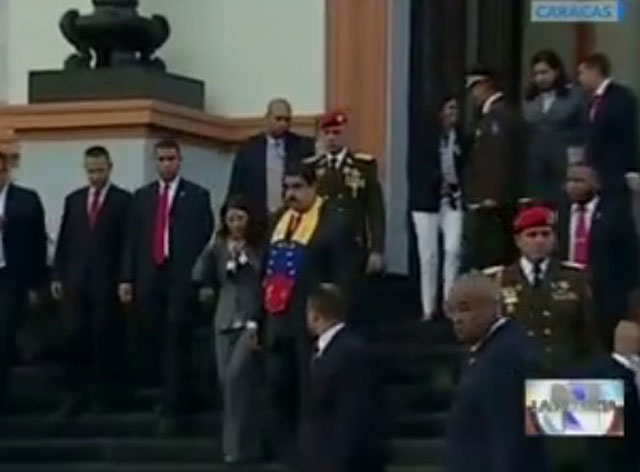 Maduro le hace el “foz” a Cilita, ¿qué le habrá dicho? (VIDEO)