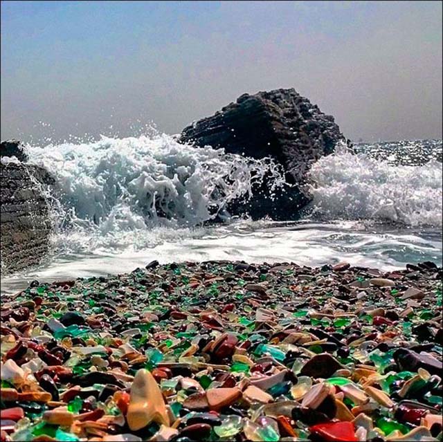¡Impresionante! La naturaleza convirtió un basural en la playa más bella del mundo