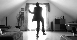El bailarín alemán cuyo movimiento de piernas han visto más de 32 millones de personas