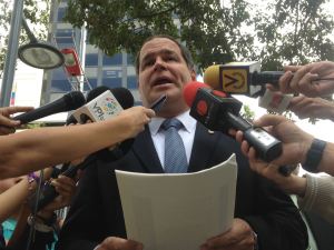 Florido: Propósito de gira EEUU se centra en denunciar violación de inmunidad parlamentaria