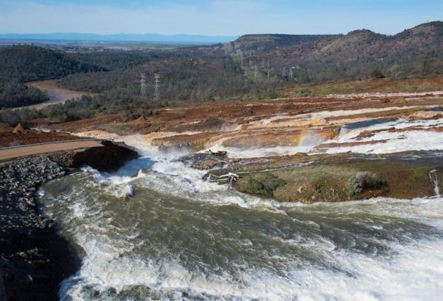 Represa de Oroville en California (9)