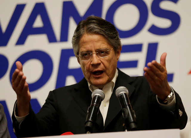 Candidato opositor ecuatoriano: Huele mal eso ¿Cómo se van a demorar tres días por un 12%?