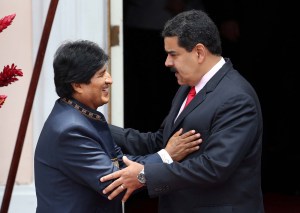 Lo que le dijo Evo Morales tras la subordinación de gobernadores adecos ante la ANC