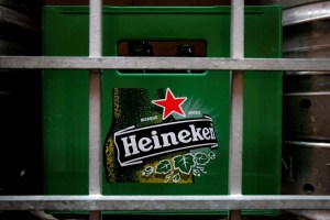 Heineken puede quedarse sin su estrella roja en Hungría