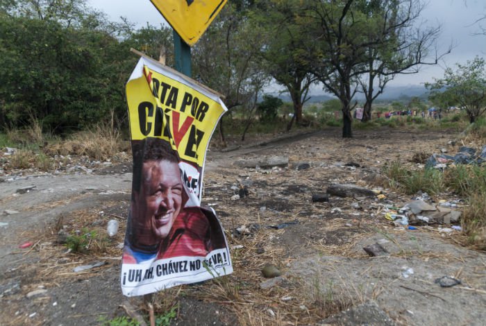 Invaden terreno “inspirados” en las figuras de Robert Serra y Hugo Chávez en Lara