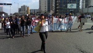 Por segundo día protestan en rechazo a sentencia del TSJ en Valencia