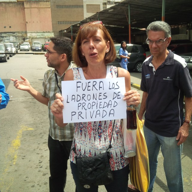 Vecinos de Caracas protestaron contra las expropiaciones