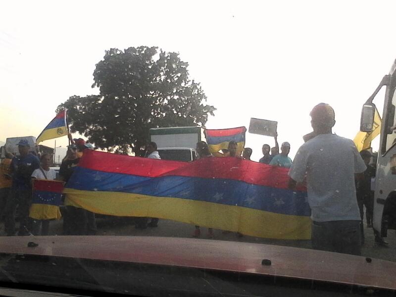 Manifestante tranca la carretera Panamericana en Bejuma (Fotos)