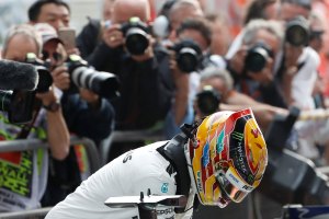 Hamilton se lleva la pole en el Gran Premio de China de F1