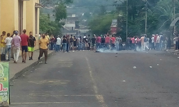 Foto: Protestas en Rubio estado Táchira  / @Freddy363