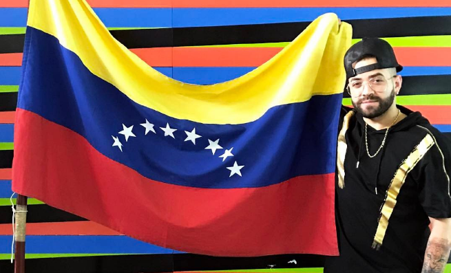 ¡Venezolanísimo! El vestuario de Nacho en su concierto en el Líbano