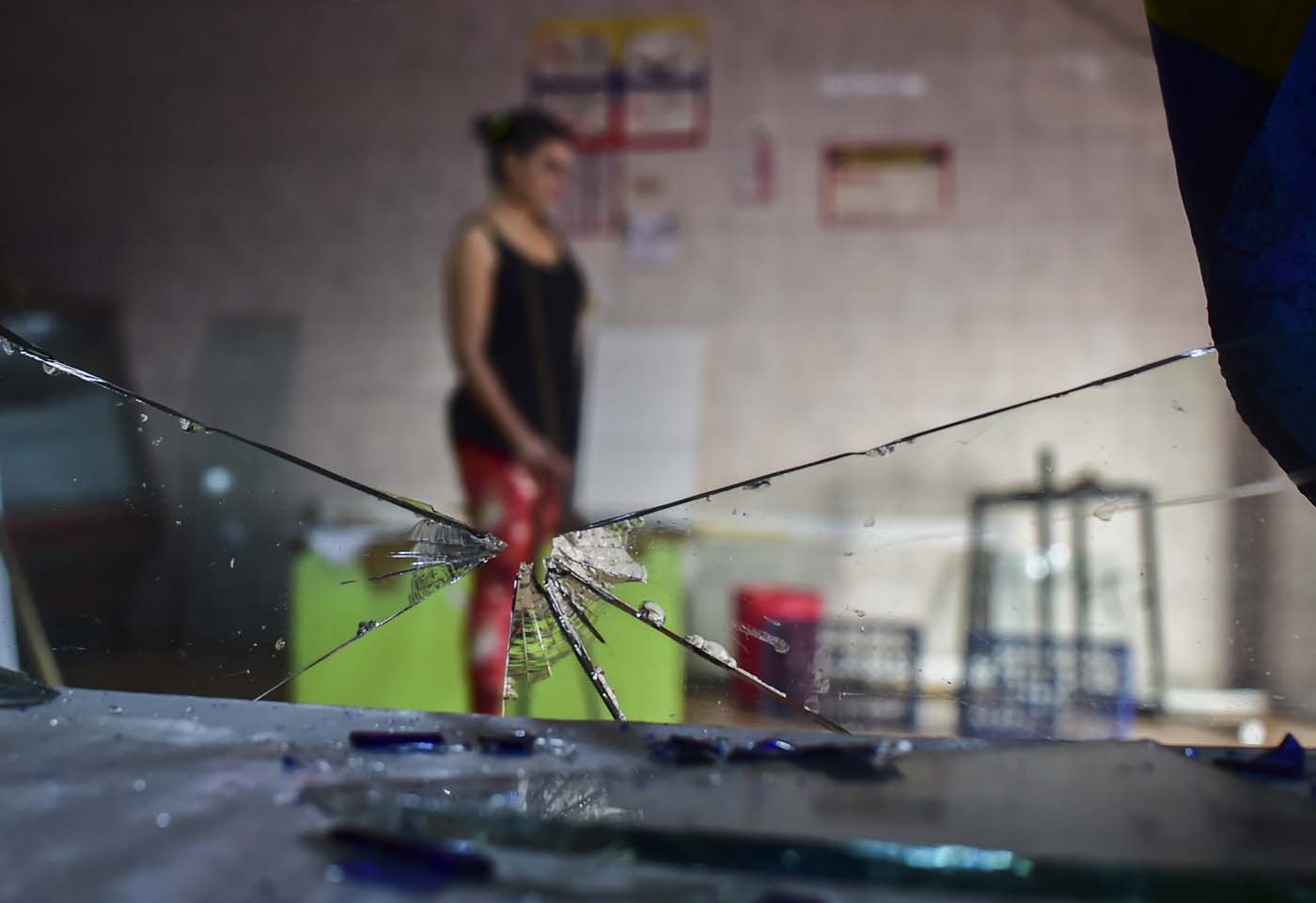 Destruidos: Así quedaron varios comercios en El Paraíso (fotos)