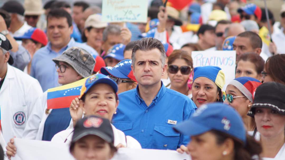 Feo La Cruz: Gremio de la salud exigió en la calle apertura de canal humanitario