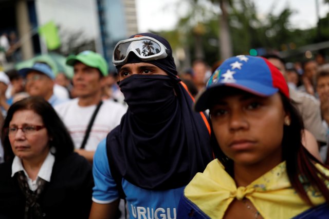 Opositores se concentran en Caracas en honor a los caídos durante protestas Foto: REUTERS/Carlos Garcia Rawlins