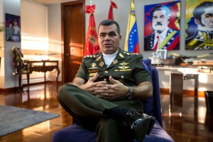 Padrino López asegura que soldados harán que  se respete el proceso electoral y termine en paz