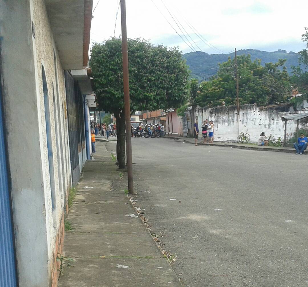 DESATADOS: “Vielma Mudo” se hace el loco con el ataque de paramilitares armados en Colón, Táchira (VIDEO)