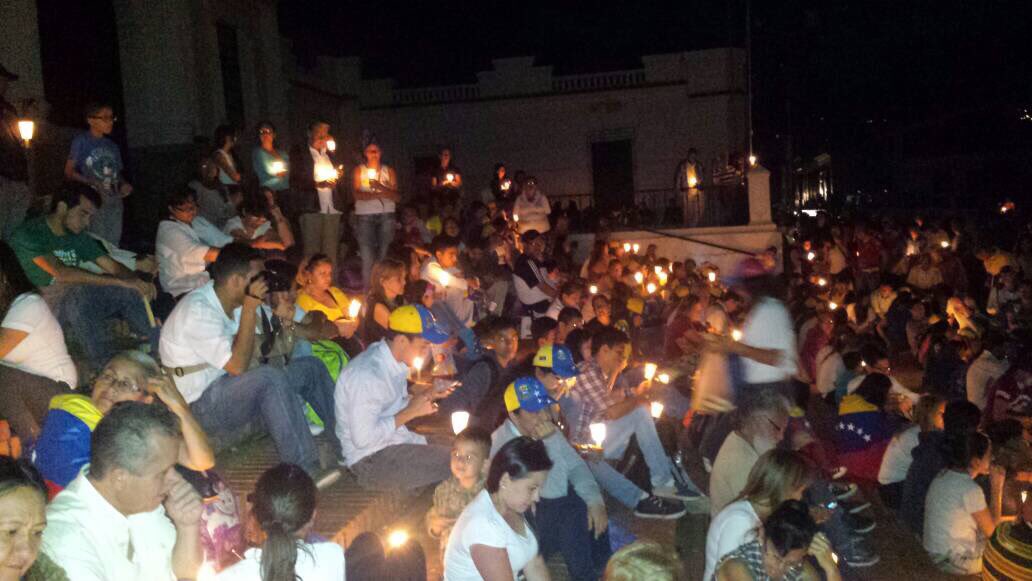 Tachirenses realizan vigilia en Táriba por la libertad de Venezuela (FOTOS)