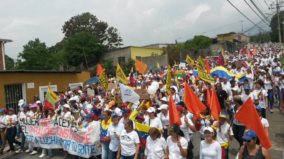 Mujeres yaracuyanas marcharon contra la represión este #6May