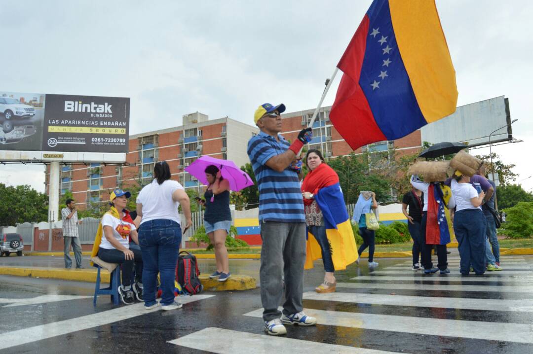 Ángel Machado: Plantón en el Zulia se transformó en un paro cívico