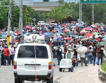 Pueblo de Santa Cruz de Mora rechaza violencia y pide respeto al derecho a manifestar pacíficamente