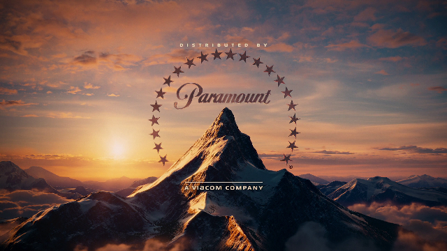 De acuerdo con una teoría, el primer logo de Paramount Pictures fue dibujado en una servilleta por el fundador de la empresa, William Wadsworth Hodkinson. Las 24 estrellas que rodean la montaña representaban a los 24 actores que inicialmente firmaron contratos con Paramount.