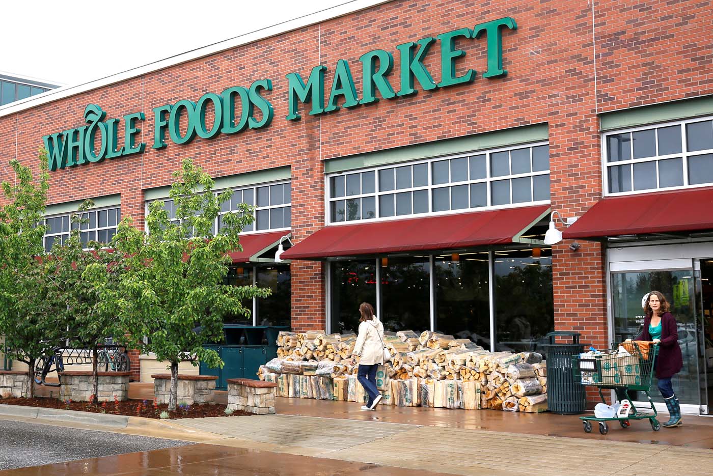 Amazon compra cadena de supermercados Whole Foods