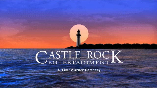 La empresa Castle Rock marcó su comienzo con el rodaje de películas basadas en las novelas de Stephen King, y precisamente de ellas proviene el nombre y el logo de la compañía: Castle Rock es una ciudad ficticia donde tienen lugar varias de las historias del afamado autor de libros de misterio.