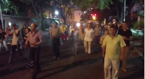 Sin convocatoria alguna: La protesta no se detiene y Mun. Libertador sale a manifestar de noche