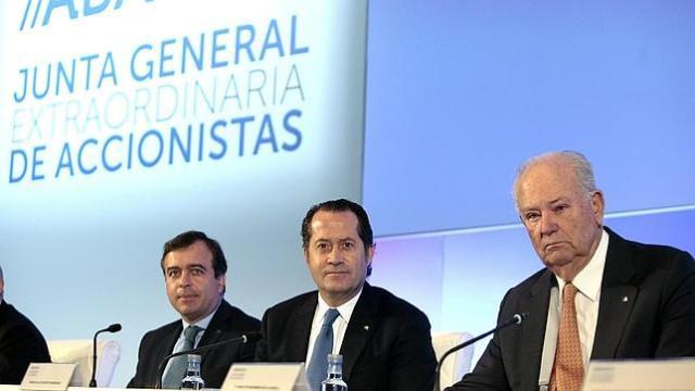 Juan Carlos Escotet, Javier Etxeberría y Pedro Botas (Foto archivo EFE)