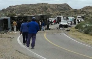 Confirman 15 muertos tras accidente de autobús en Argentina