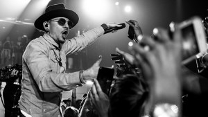 Anuncian oficialmente la causa de la muerte de vocalista de Linkin Park