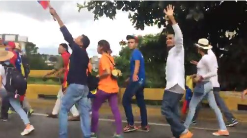 Venezolanos que partieron caminando de Delta Amacuro llegaron a Caracas #9Jul