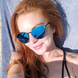 El descuidado físico de Lindsay Lohan que se robó el show en su cumpleaños 31 (Fotos)
