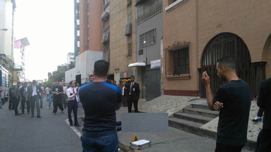 Asesinan a comerciante de un disparo en la Avenida Baralt