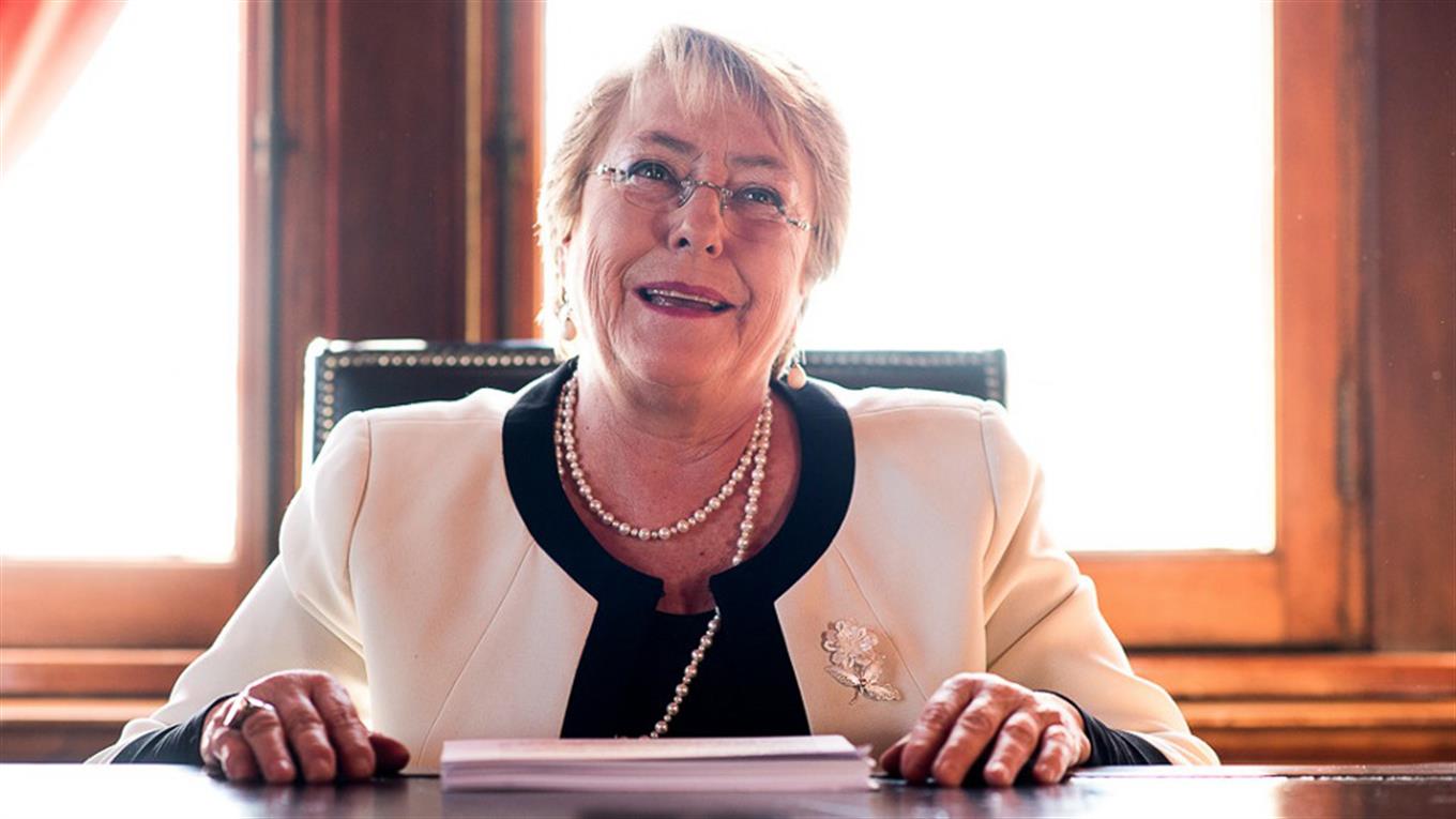 Bachelet calificó de “bien impresionante” participación de 7,6 MM en consulta popular del #16jul