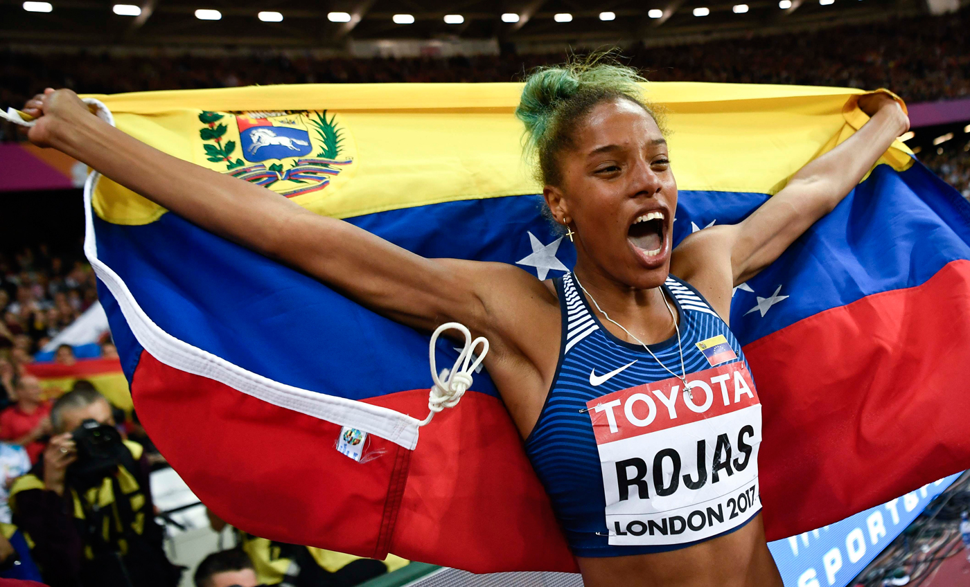 ¡Arriba Venezuela!… Las mejores fotos de Yulimar Rojas tras coronarse campeona del mundo