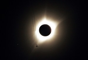 El eclipse solar en todo su esplendor… fotografías en alta definición