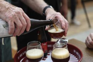 Entre monjes y hipsters, Bélgica saca pecho en el Día Mundial de la Cerveza