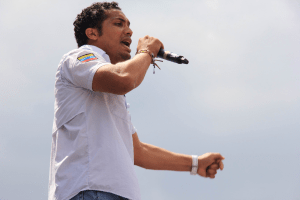Villca Fernández denuncia campaña sucia de Jehyson Guzmán en Mérida