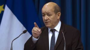 Francia advierte de sanciones al gobierno bolivariano si no participa el miércoles en diálogo con oposición