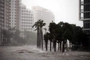 El balance de muertos por Irma en Florida aumenta a 12