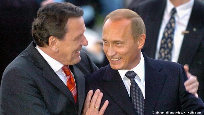 La petrolera rusa Rosneft elige al ex canciller alemán Gerhard Schroeder como presidente